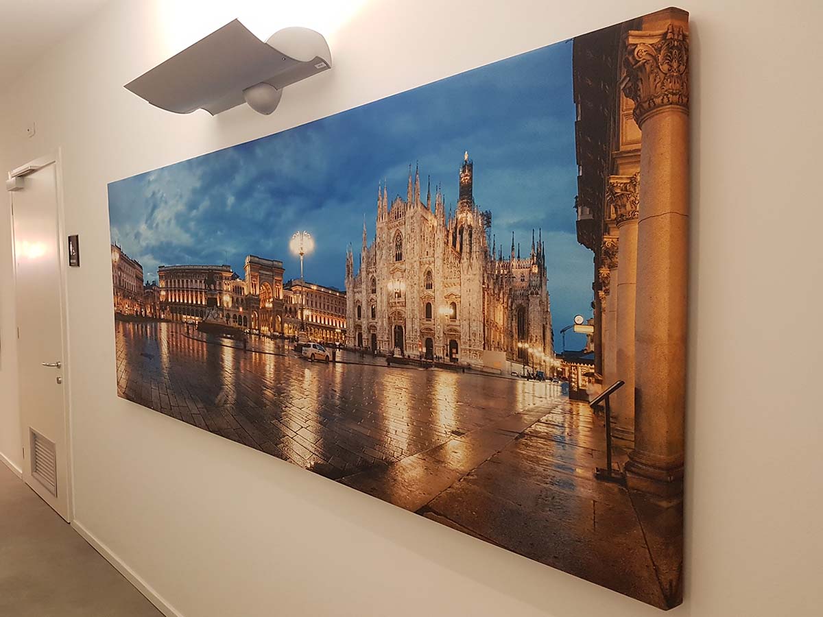 Decorative sound-absorbing panels customized with printed images